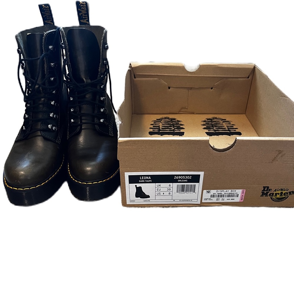 Leona Dr. Marten in Dark Taupe size 8/39